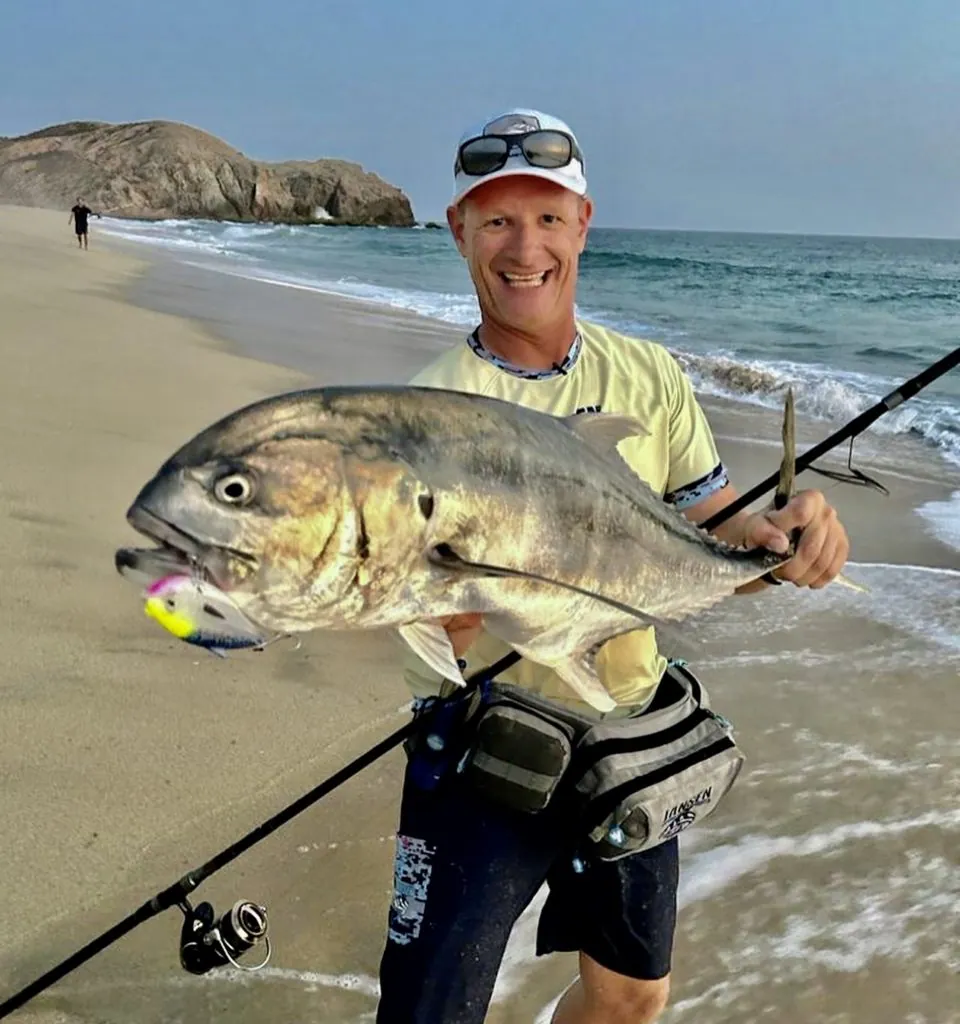 Surf fishing in Cabo San lucas