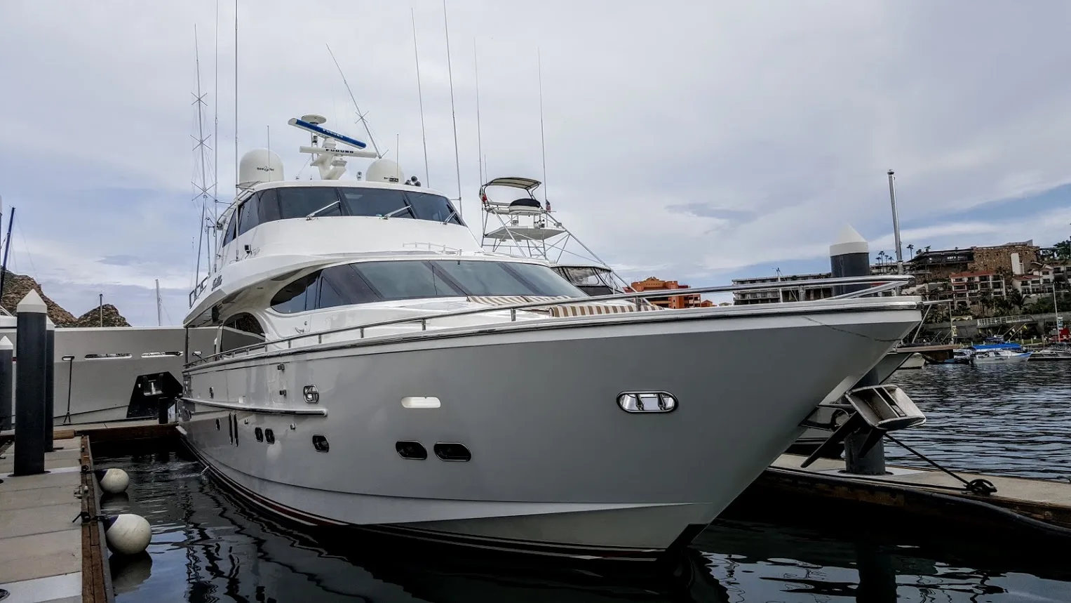 90ft Horizon charter boat in Cabo San Lucas