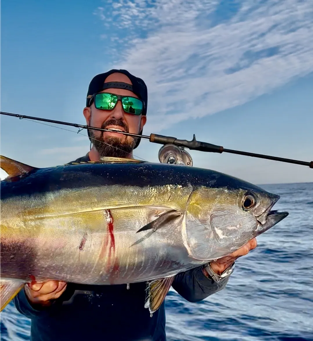 The Art of Slow-Pitch Jigging For Tunas in Cabo